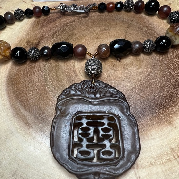 VTG| Jade Natural Stone Carving Necklace🖤🤎 - Picture 8 of 8